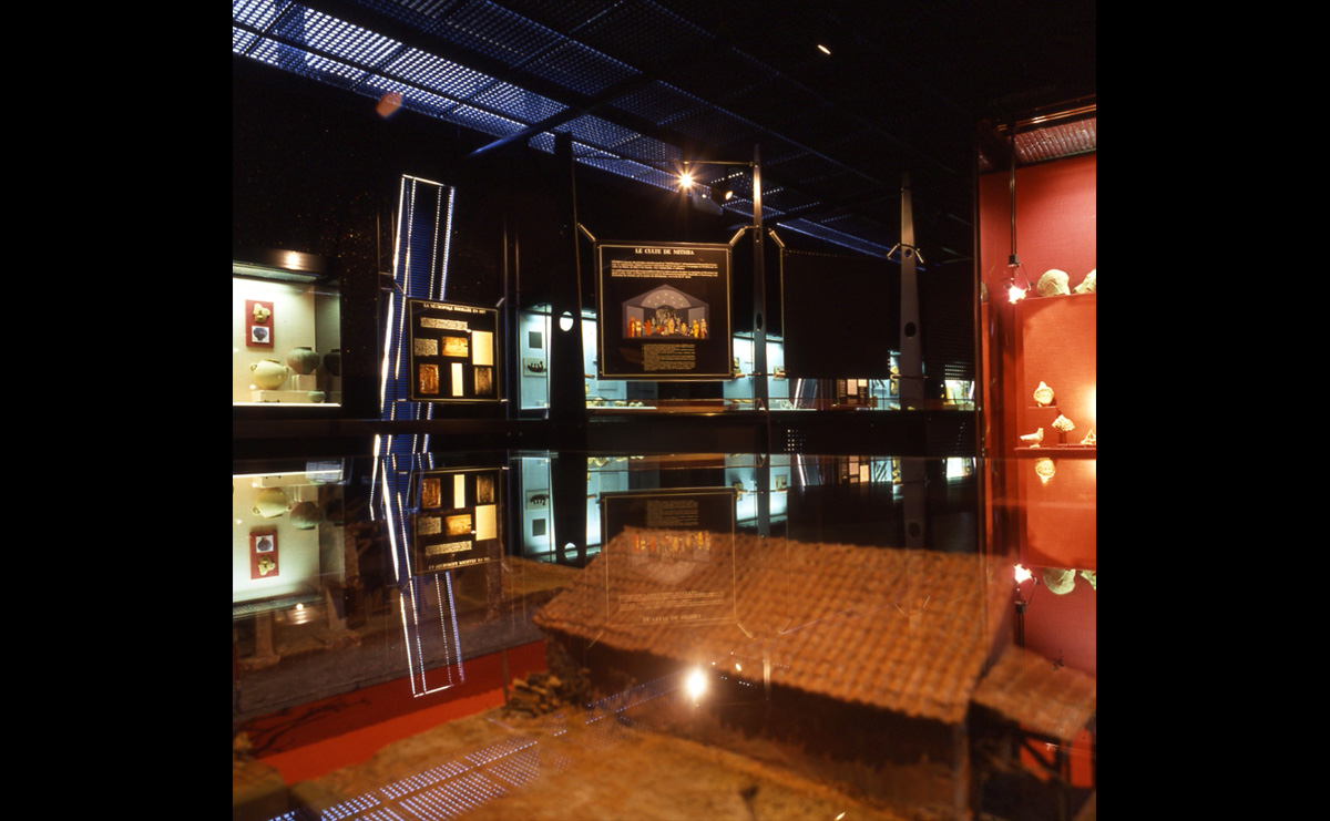 Présentoirs - Musée Gallo-Romain - Mobilier / Biesheim